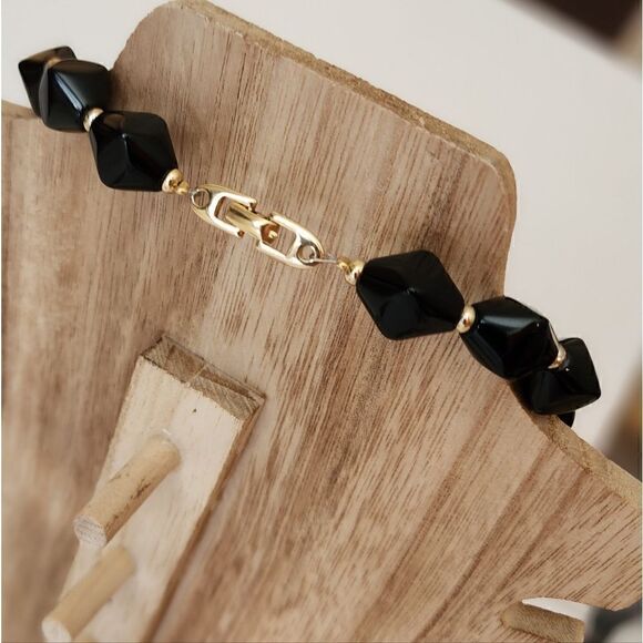 Vintage Napier chunky Black and Gold lucite necklace - Picture 7 of 11